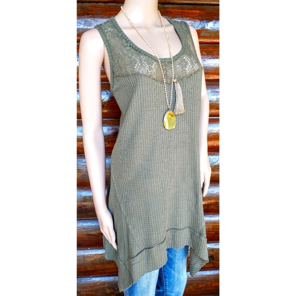 Rue Plus Olive Green Sleeveless Assymmetrical Top - Picture 2 of 6